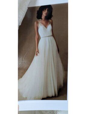 NWOT v neck high waist pearls bridal wedding dress with train XL bust 42 in